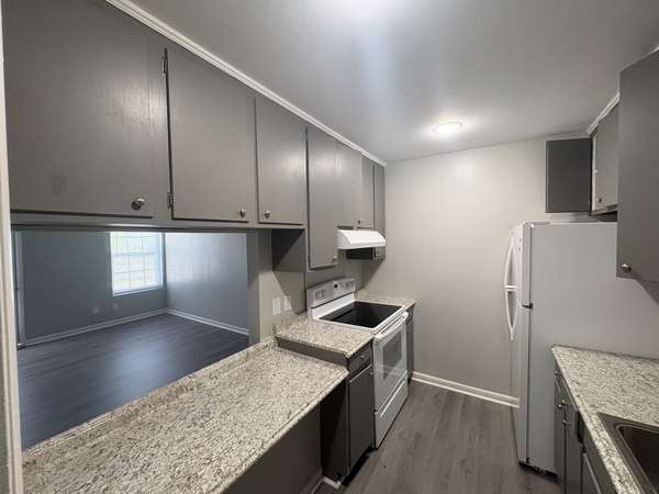 407 N College St #B7, Tullahoma, TN 37388