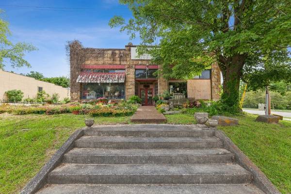 10 University Ave, Sewanee, TN 37375