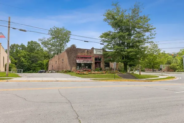10 University Ave, Sewanee, TN 37375