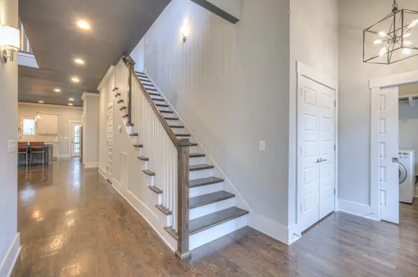 1537B Battlefield Dr, Nashville, TN 37215