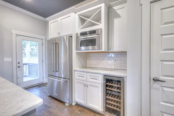 1537B Battlefield Dr, Nashville, TN 37215