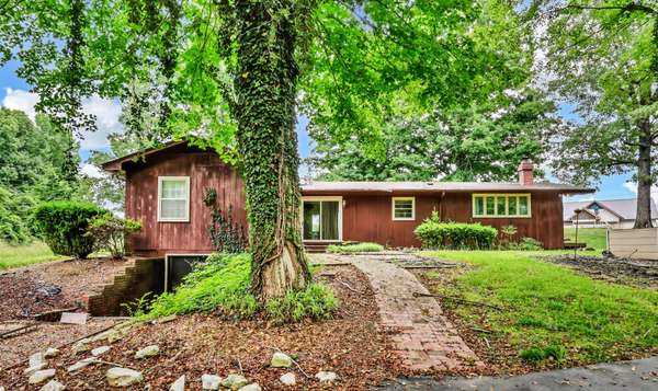 1692 Gratton Rd, Clarksville, TN 37043