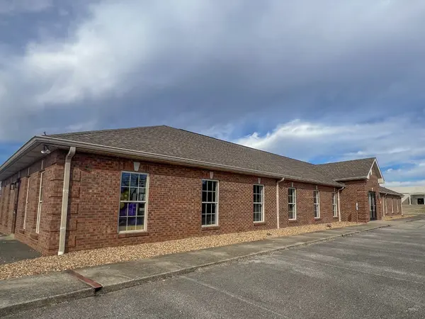 175 Stateline Rd, Oak Grove, KY 42262