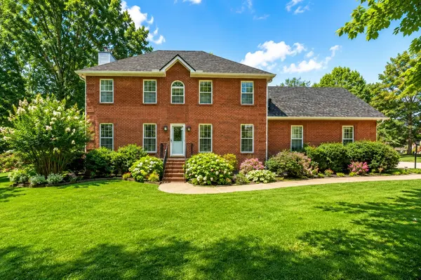 311 Orchard Park Dr, White House, TN 37188