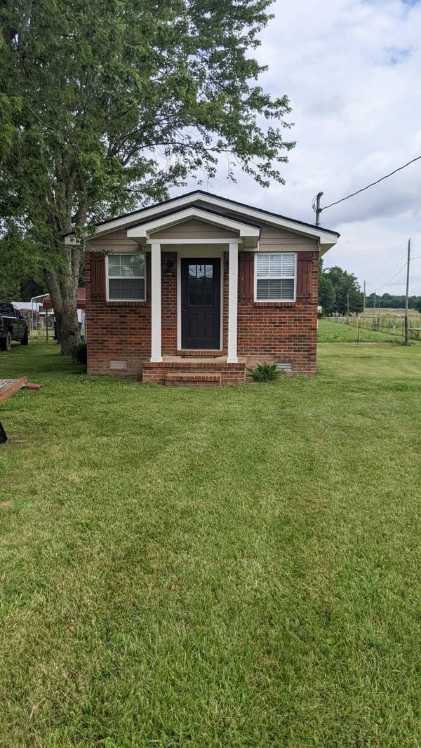 709 Center Hill Rd, Woodbury, TN 37190