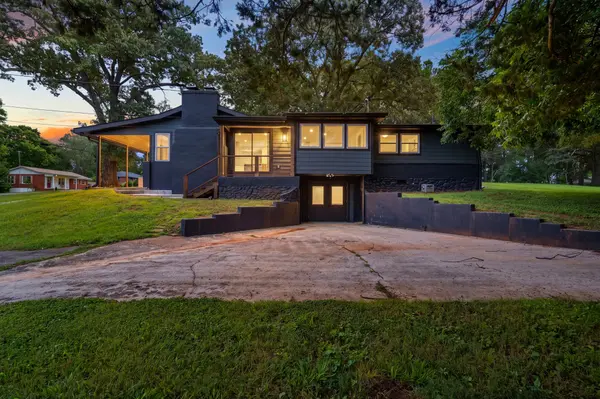102 Oak Park, Winchester, TN 37398