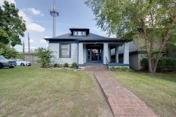 20 Academy Pl, Nashville, TN 37210