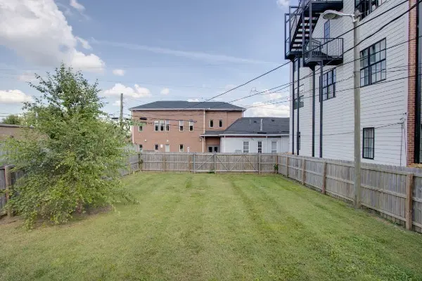20 Academy Pl, Nashville, TN 37210