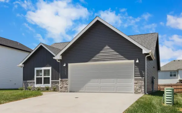 1402 Dan Brown Dr, Clarksville, TN 37042