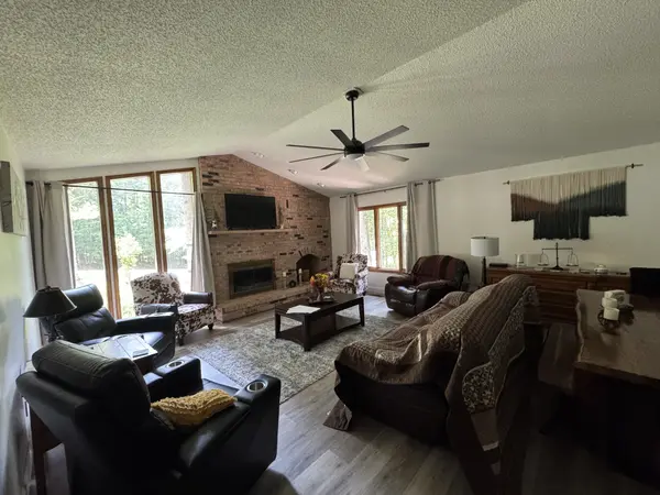 126 Rolling Green Dr, Crossville, TN 38558