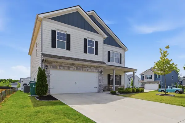500 Charing Cross Dr, Lebanon, TN 37087
