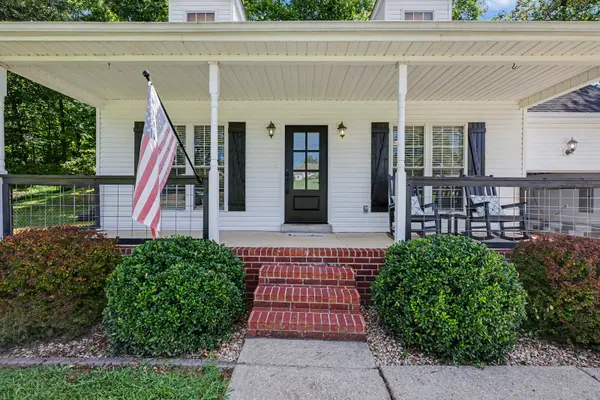 1003 Creek Bottom Rd, White Bluff, TN 37187