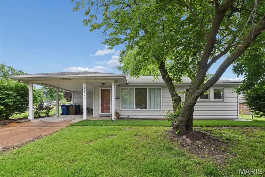 1150 Charbonier RD, Florissant, MO 63031