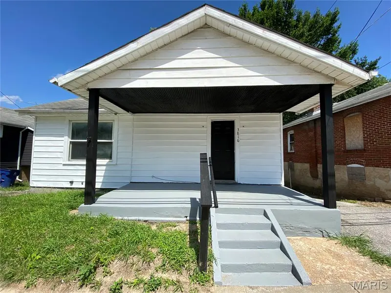 3816 N Hanley RD, Unincorporated, MO 63121