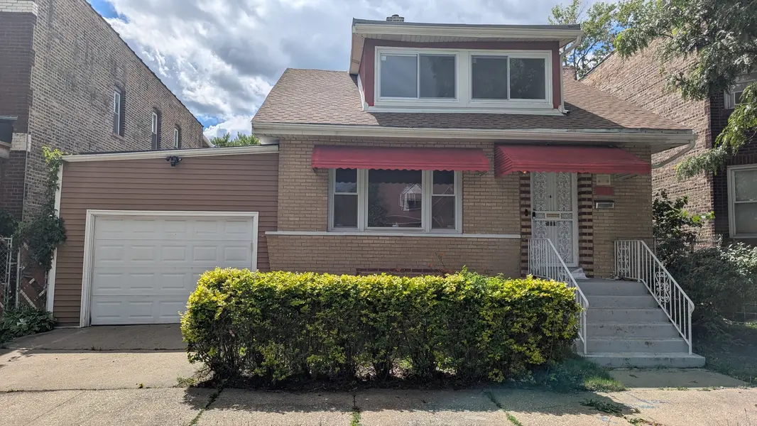 8952 S Aberdeen ST, Chicago, IL 60620