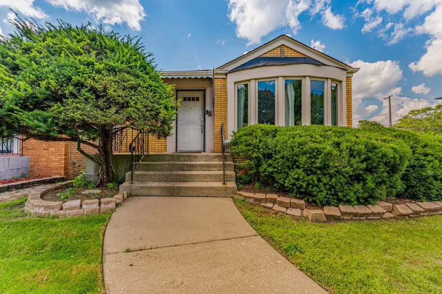 8800 S Merrill AVE, Chicago, IL 60617