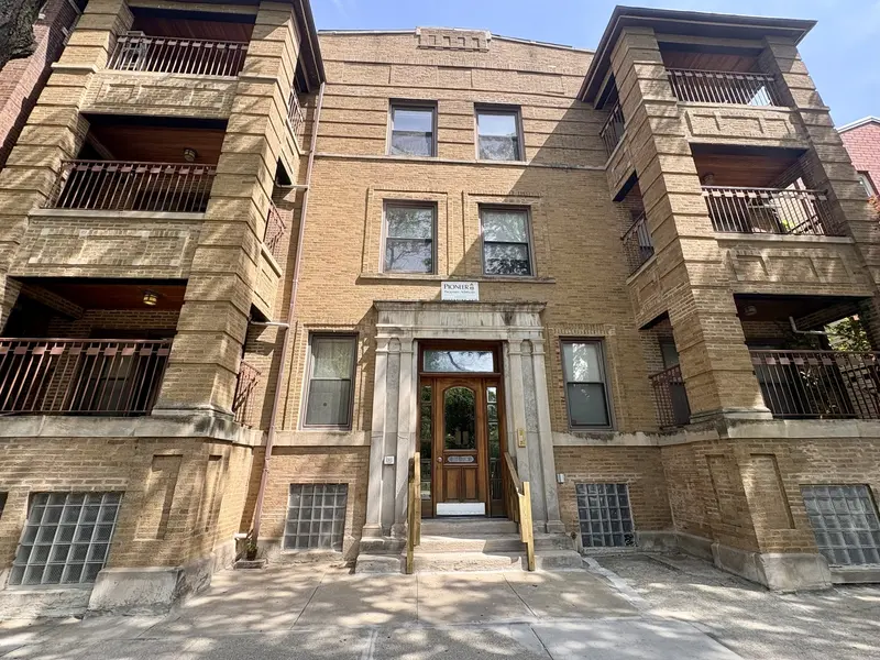 706 E 51st ST, Chicago, IL 60615