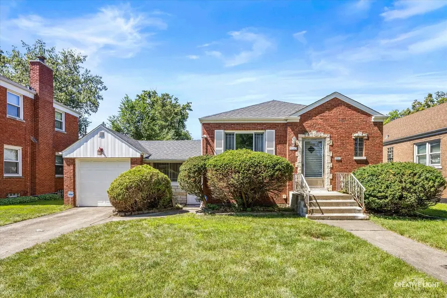 2408 S 4th AVE, North Riverside, IL 60546