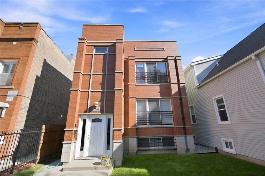 3528 W Shakespeare AVE #G, Chicago, IL 60647