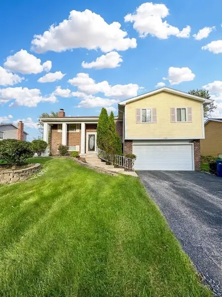 135 Oriole RD, Matteson, IL 60443