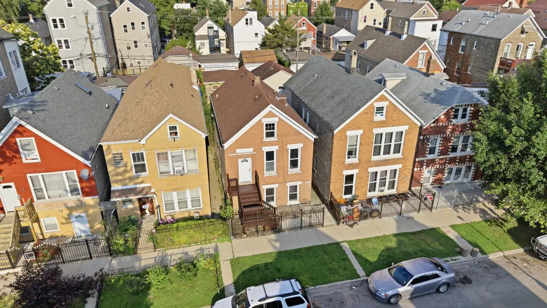 2333 S Whipple ST, Chicago, IL 60623