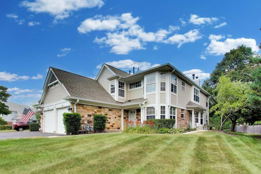 2802 Gilcrest CT, Schaumburg, IL 60193
