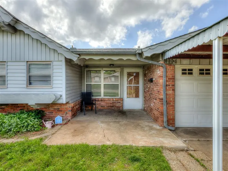 113 Oakside DR, Moore, OK 73160