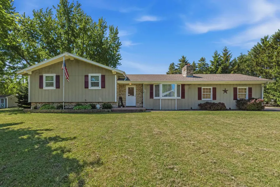 261 CONNIE DR, West Bend, WI 53090