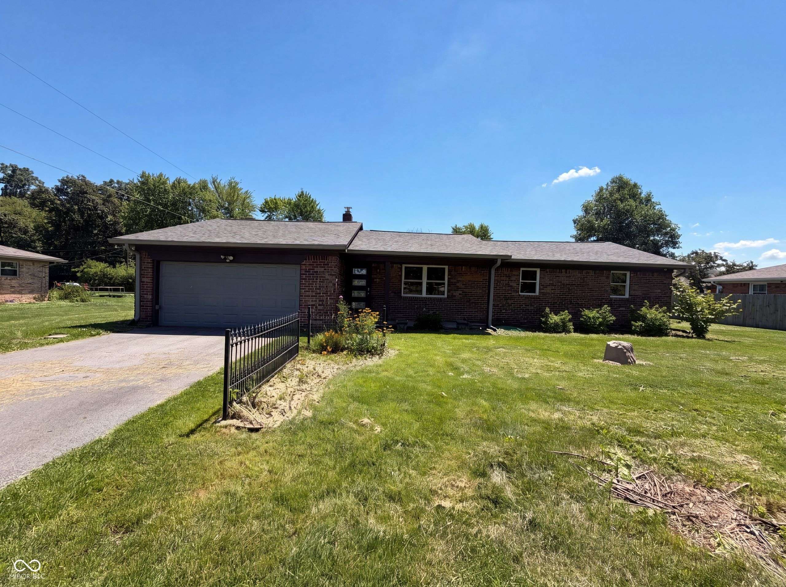 2883 S Wollenweber RD, New Palestine, IN 46163