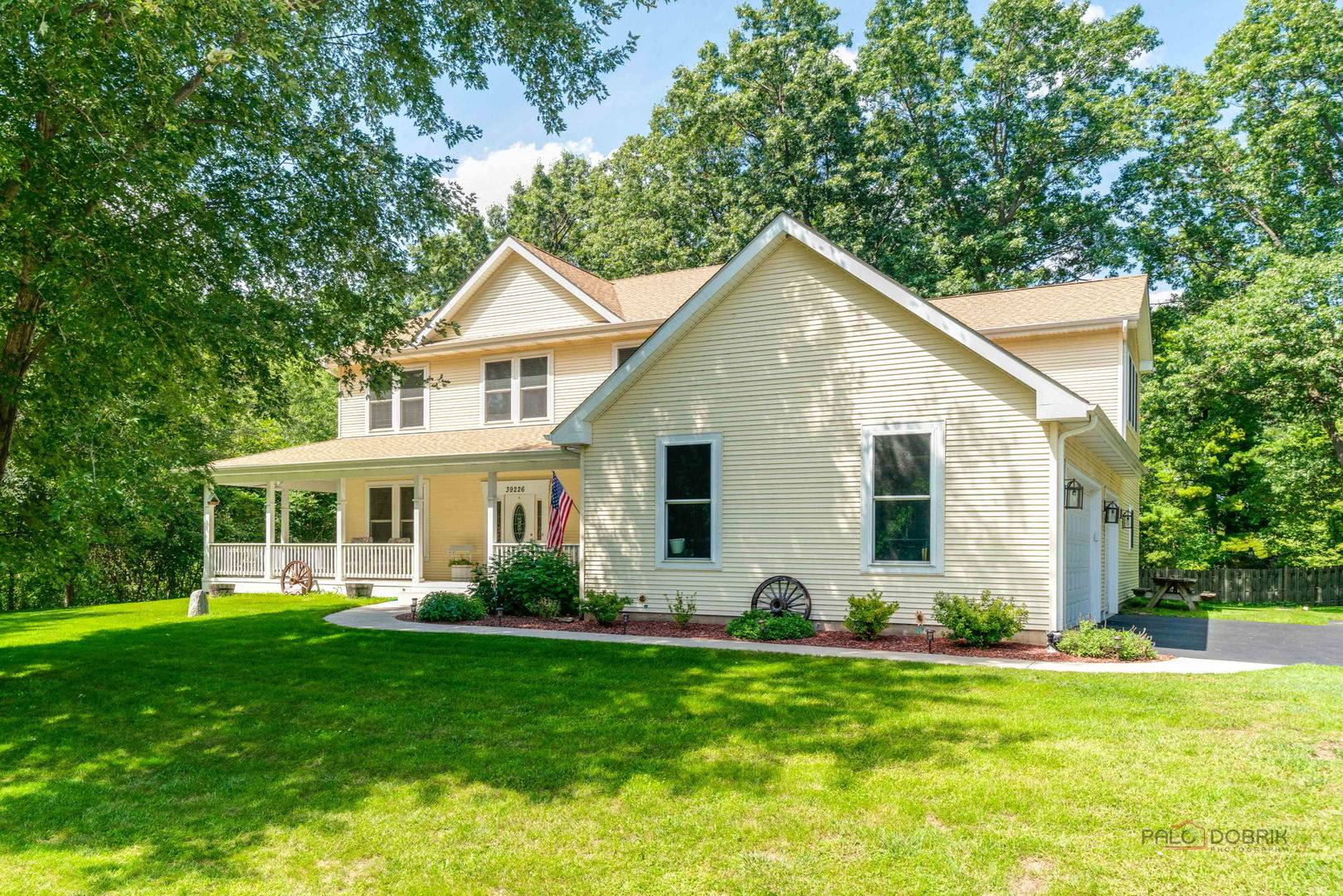 39226 N Rangers WAY, Antioch, IL 60002