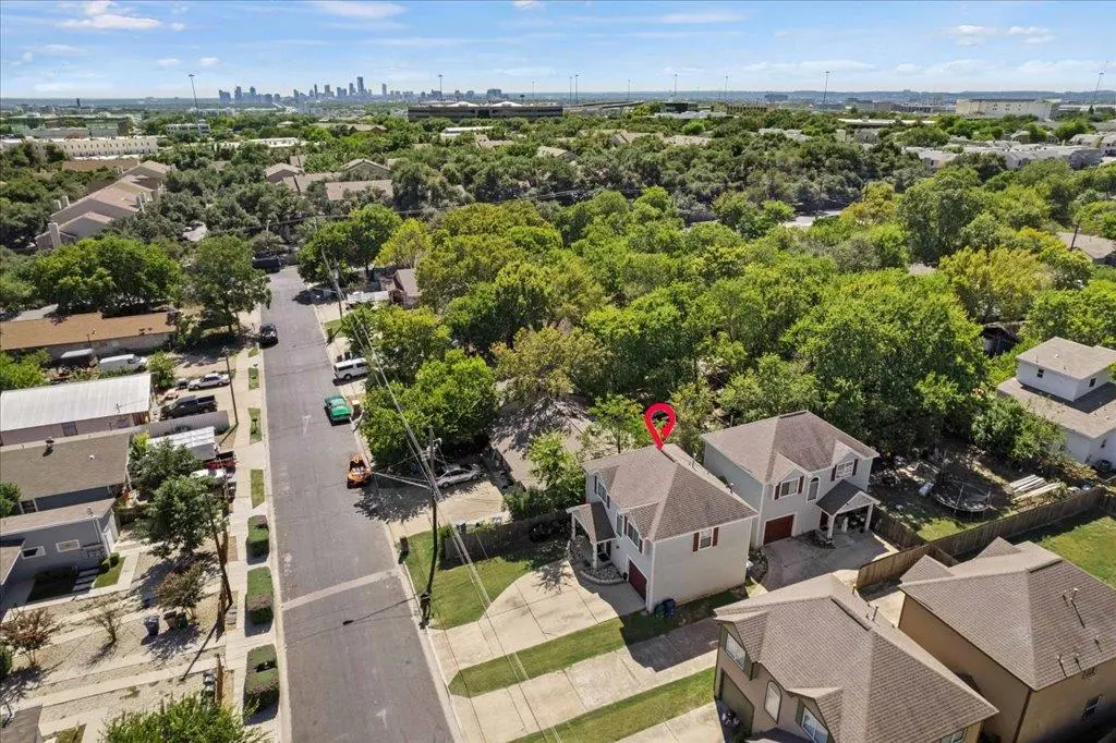 6912 MEADOR Ave, Austin, TX 78752