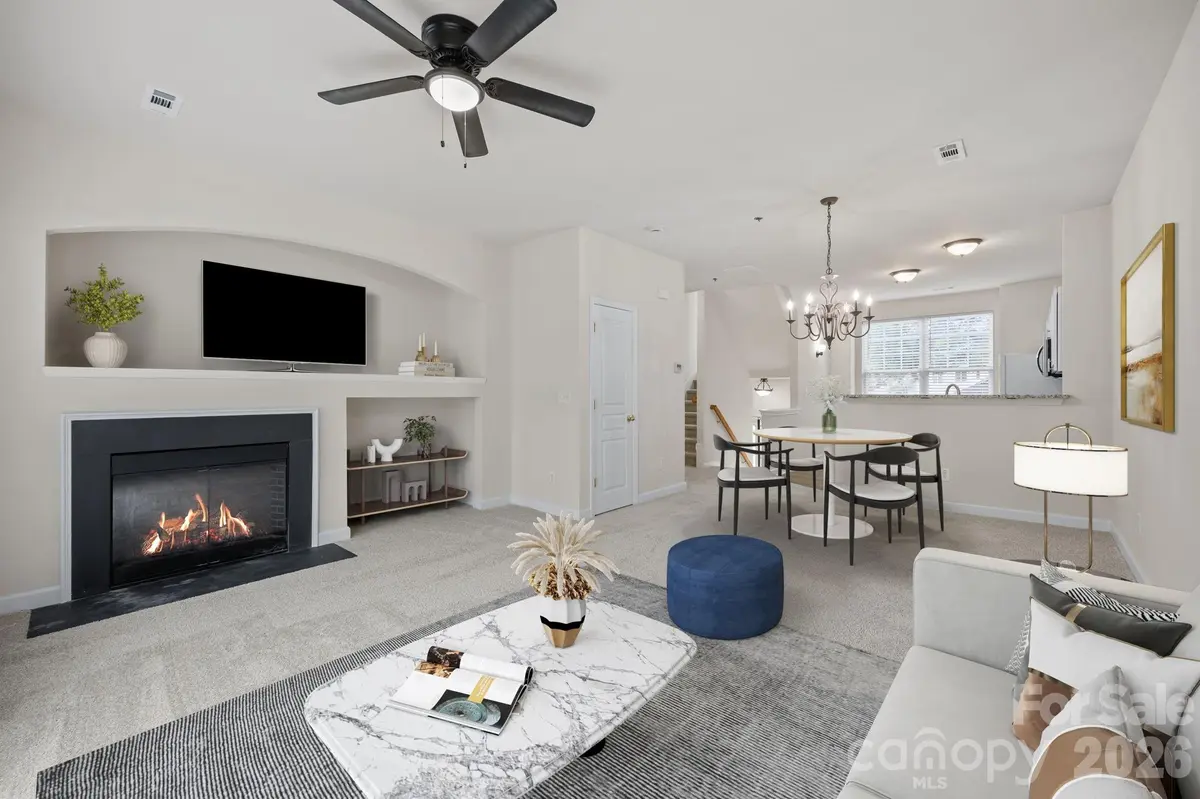 2750 Avalon Loop RD, Charlotte, NC 28269