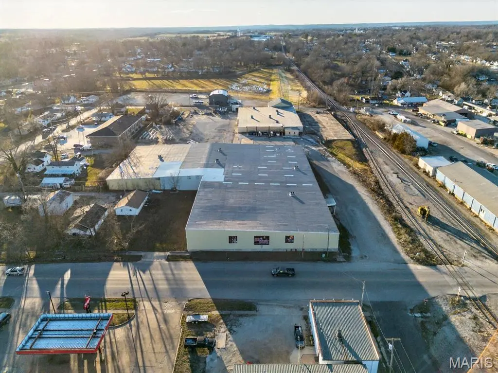 102 M- West Front ST, Mountain Grove, MO 65711