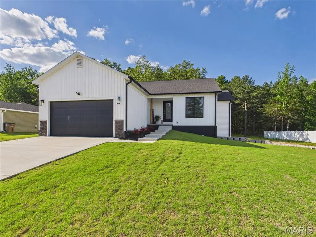 251 Ruth Harris LN, Poplar Bluff, MO 63901