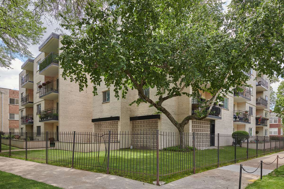 7074 N RIDGE BLVD #1E, Chicago, IL 60645