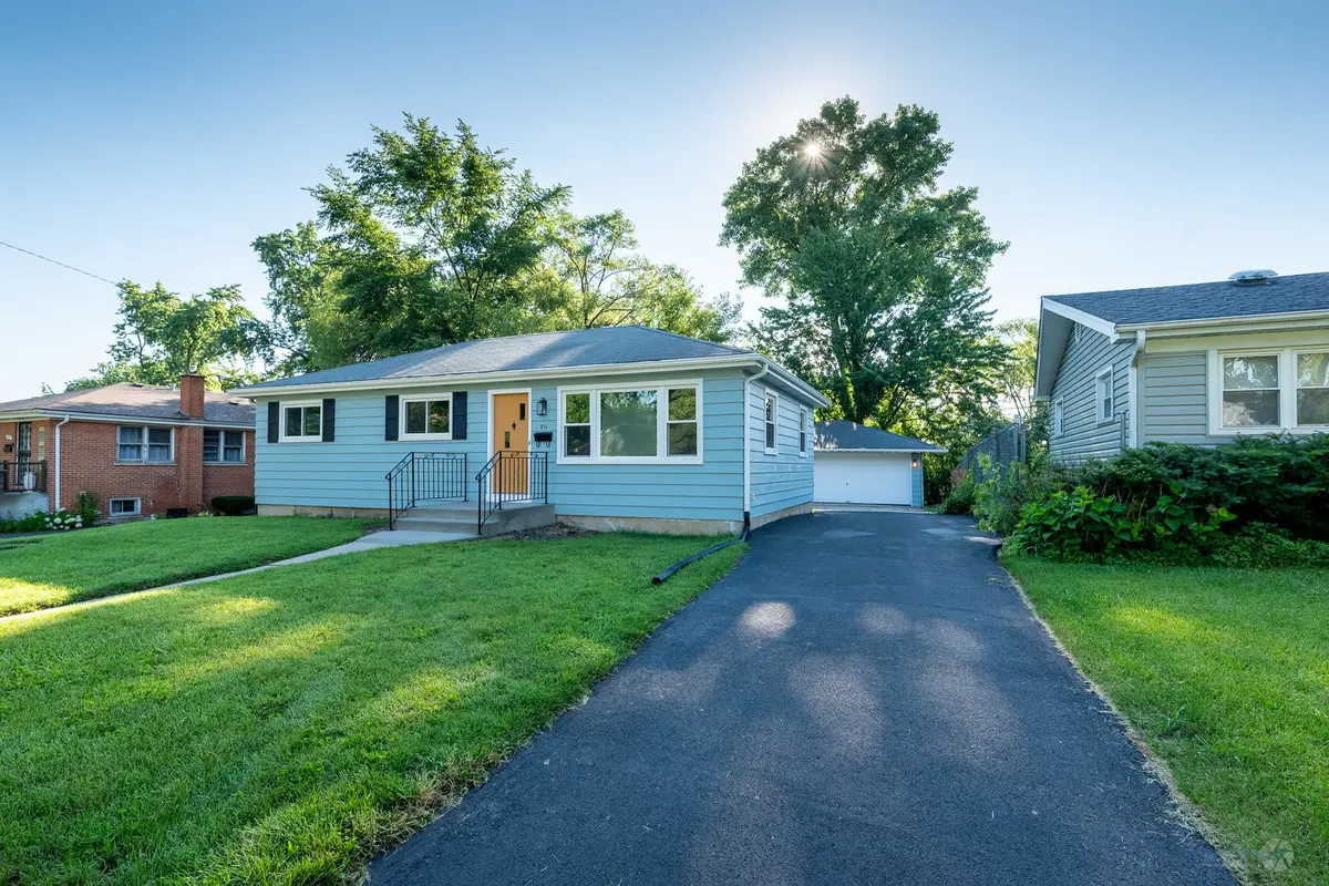 711 N 3rd AVE, Villa Park, IL 60181