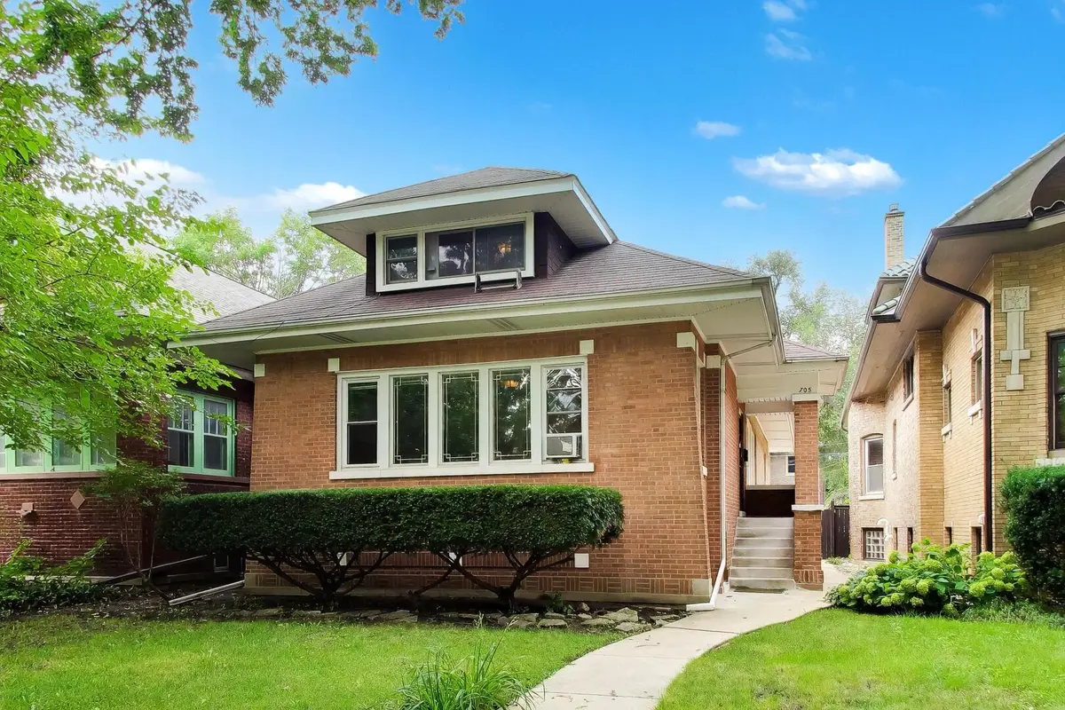 705 S Humphrey AVE, Oak Park, IL 60304