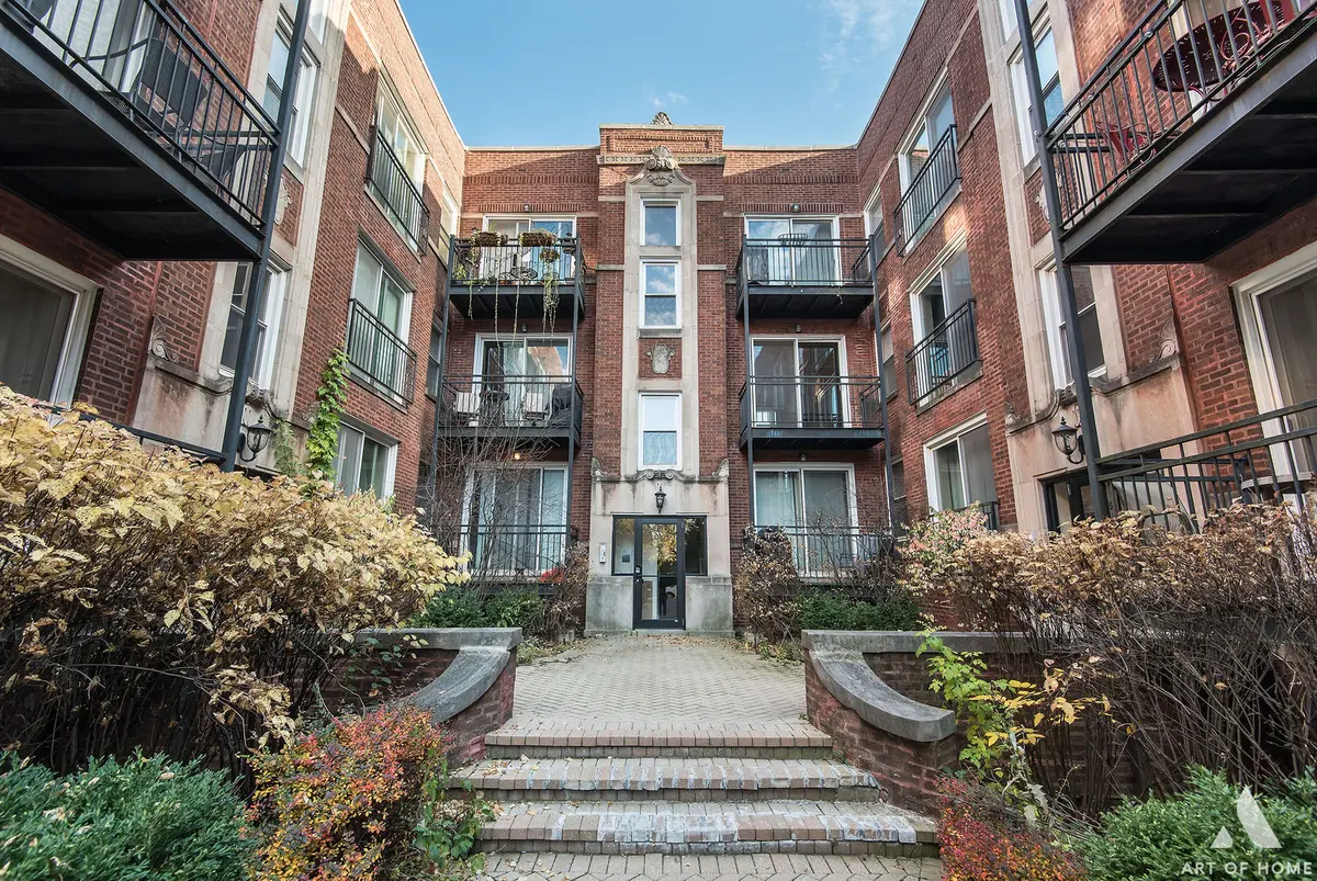 3709 N Kenneth AVE #117, Chicago, IL 60641