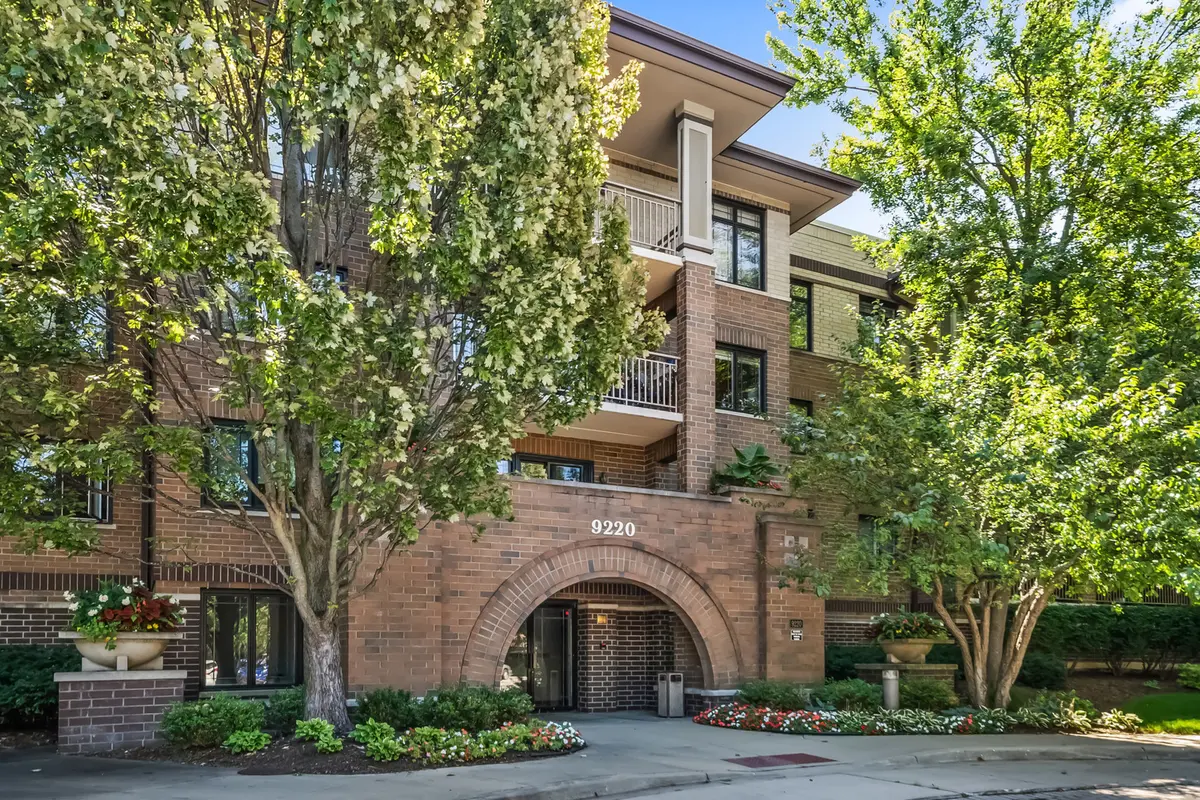9220 E Prairie RD #306B, Evanston, IL 60203