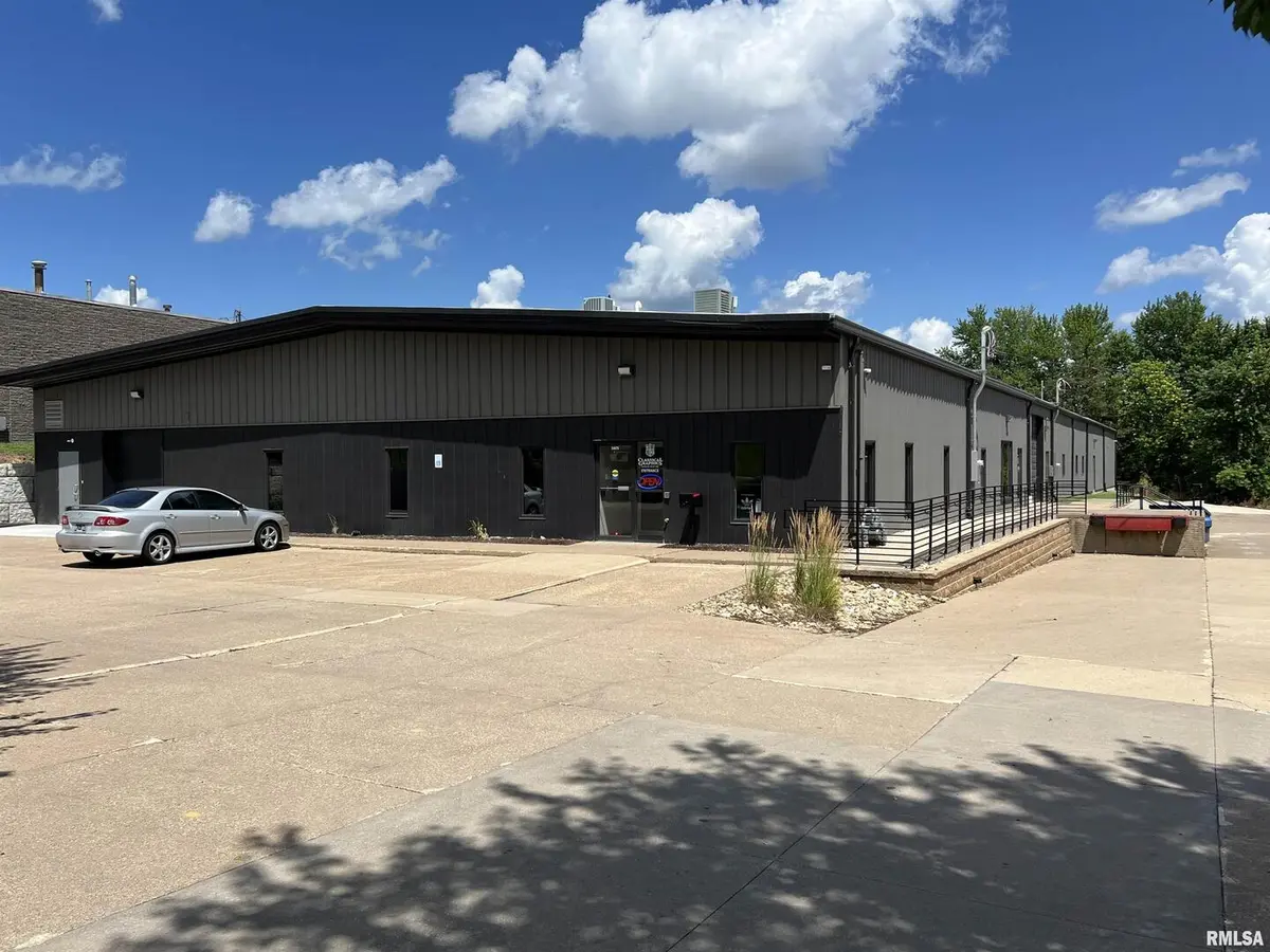 3805 MISSISSIPPI AVE #1-2-3, Davenport, IA 52807
