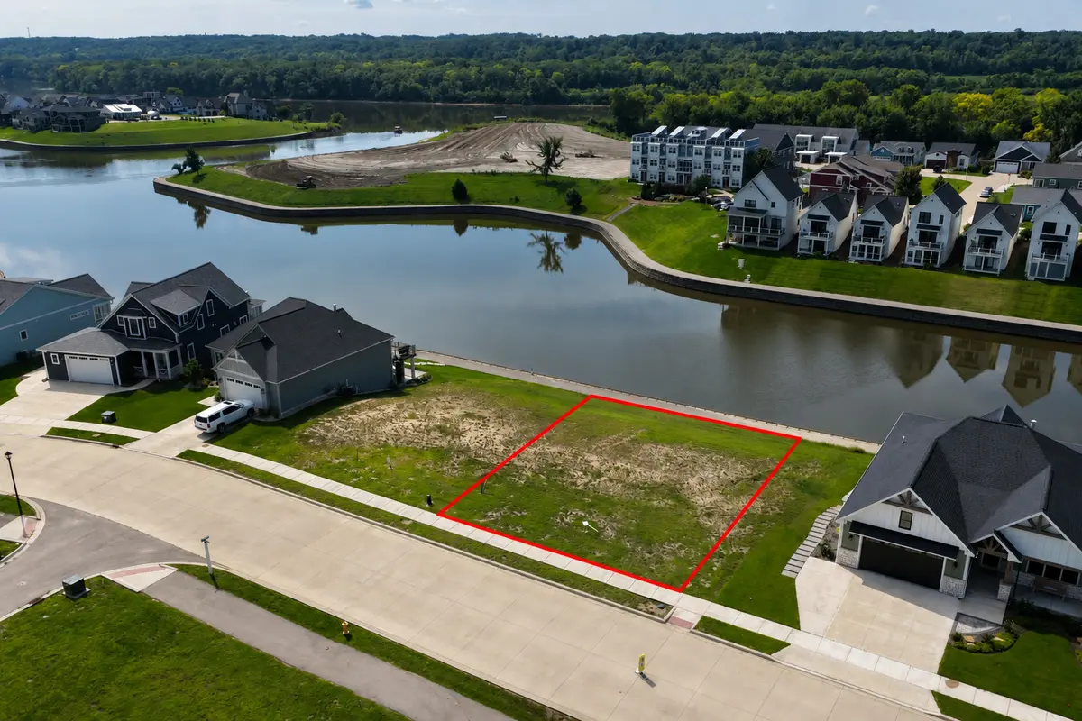 35 Great Loop DR, Ottawa, IL 61350