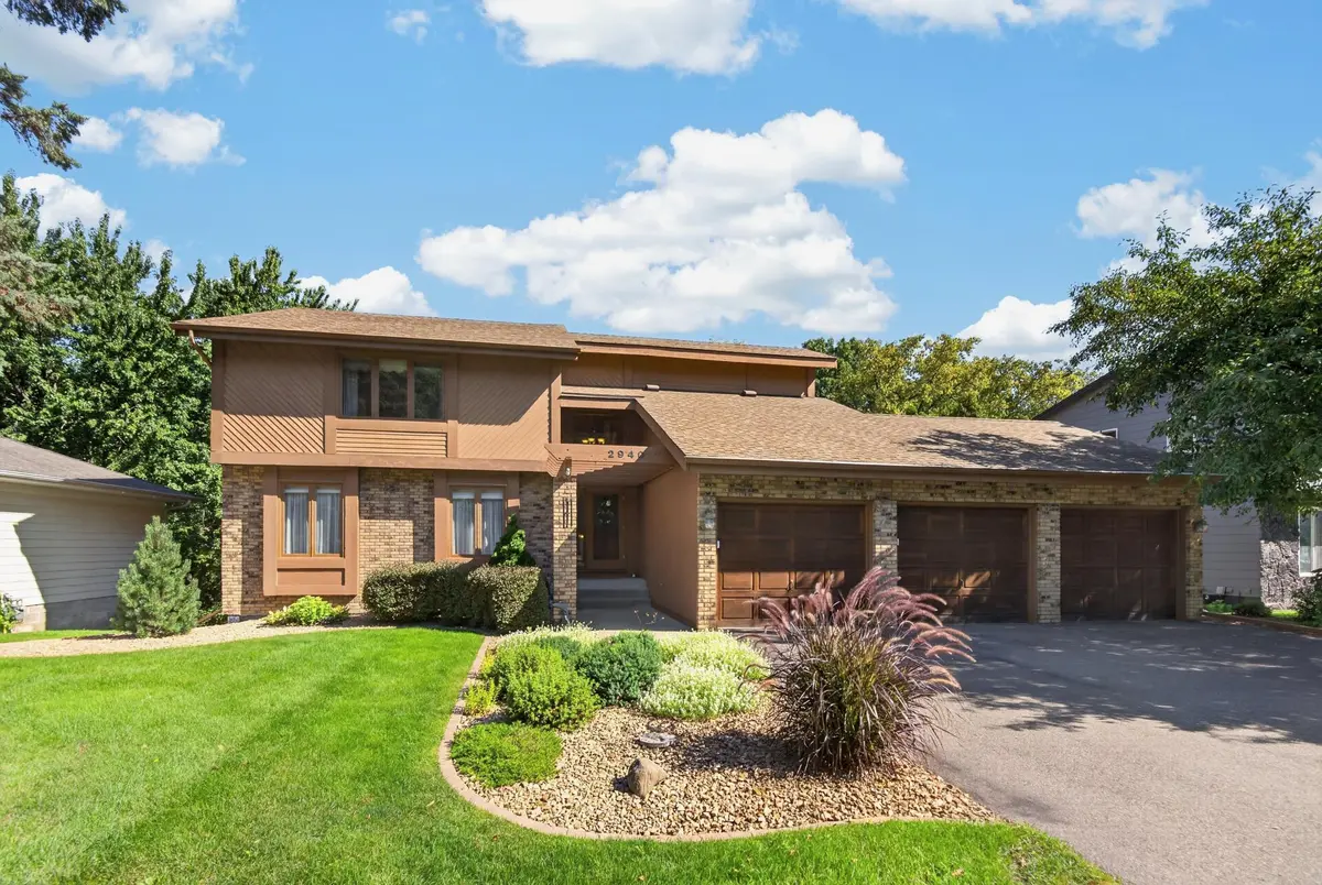 2940 Torchwood DR, New Brighton, MN 55112