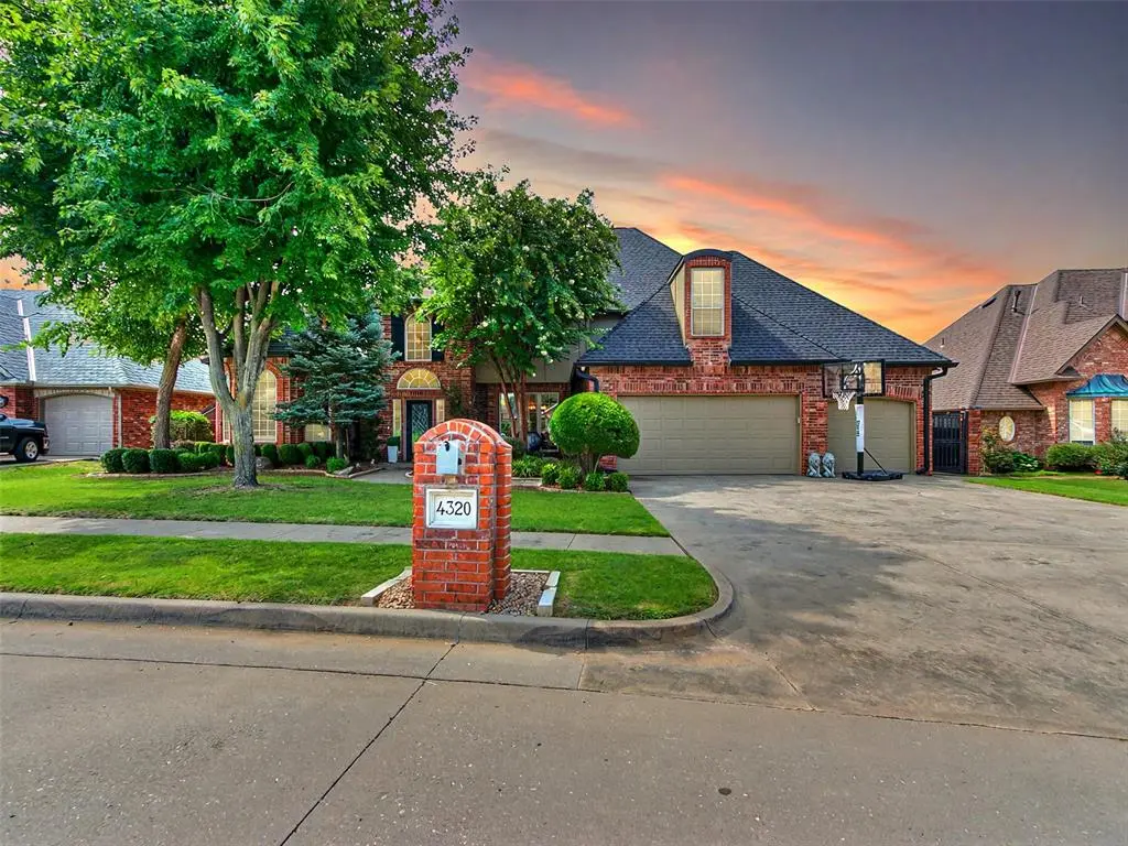 4320 Middlefield CT, Norman, OK 73072
