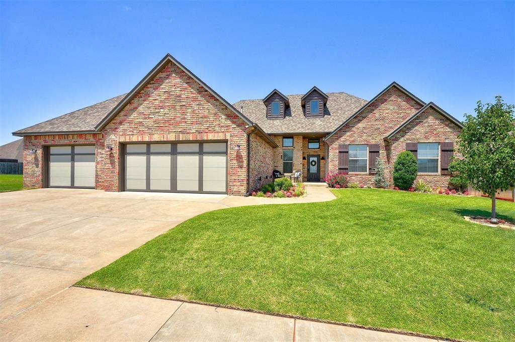 10825 NW 34th CIR, Yukon, OK 73099