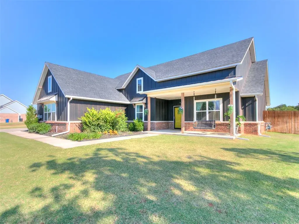 12140 Memory LN, Edmond, OK 73025