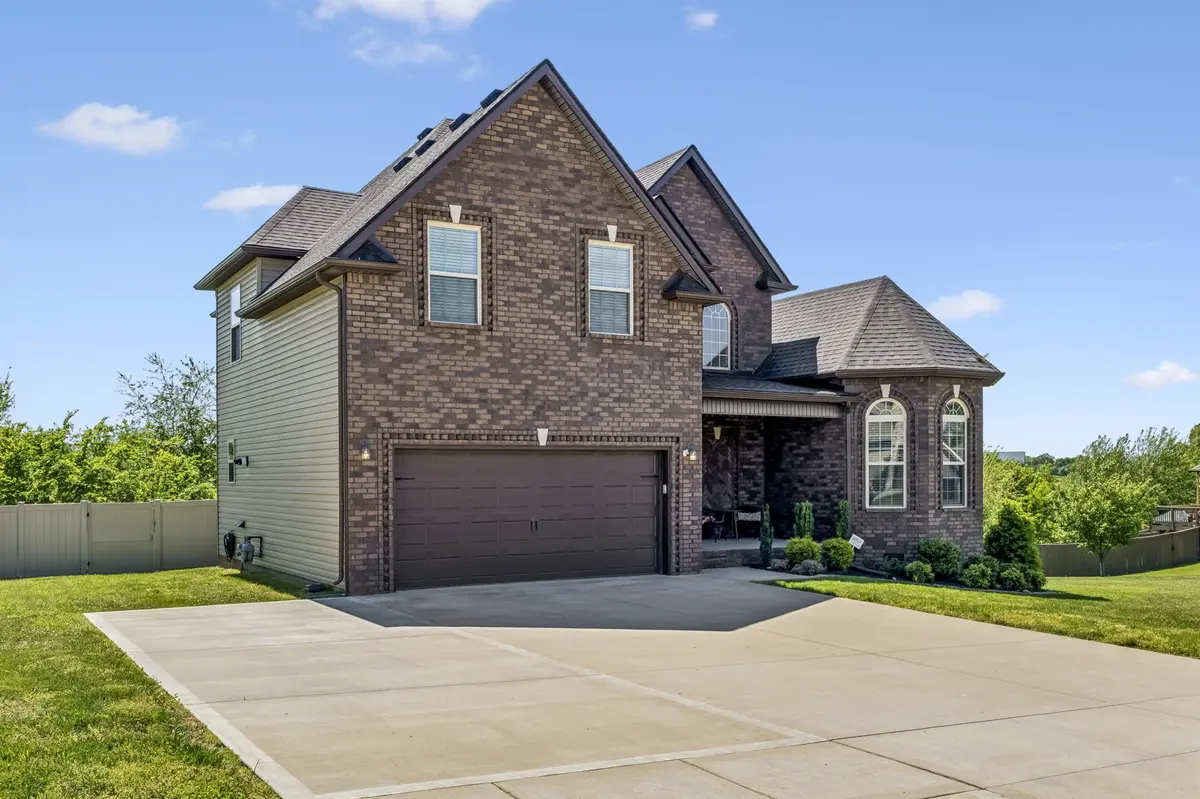 538 Tacoma Dr, Clarksville, TN 37043