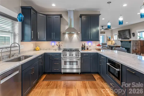 79 Culvern ST, Asheville, NC 28804