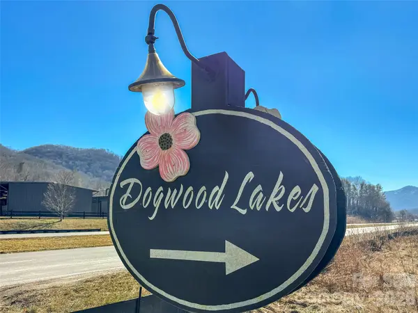 225 Pike PT, Waynesville, NC 28785