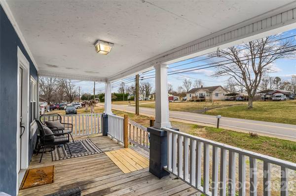 620 Linville ST, Morganton, NC 28655