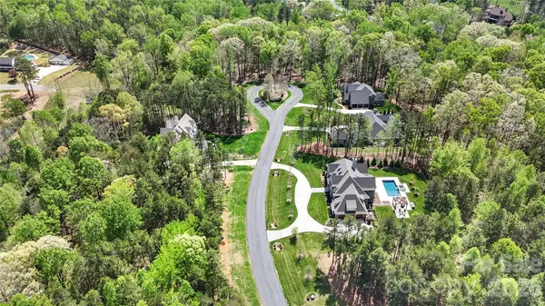 6140 Volte DR, Charlotte, NC 28227